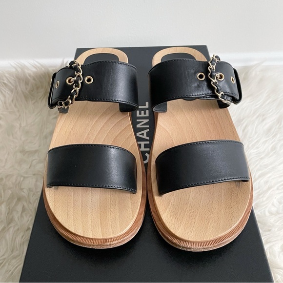 Chanel Calfskin Wood Buckle Sandal Black size 38 - Picture 1 of 12
